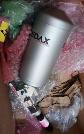 5136xm Edax Sem Eds Model Tescan With Cables And Manuals - Clean