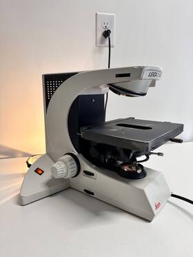 020-519.010 Leica Lb30t Microscope Dmlb Stand With Nosepiece Stage Mount - Type