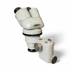 81793 Nikon Binocular Microscope Head Laboratory Focusing Block And 0.4x Obje