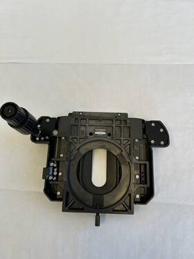 4-u131 Olympus Microscope U-svro Right Hand Mechanical Stage With Oil Channels